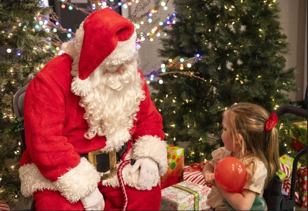 santa and little girl